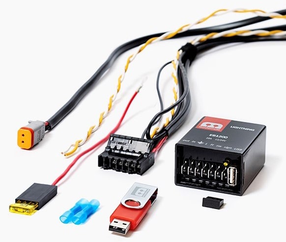 Kablar och dosa för CAN-styrda strålkastare. 